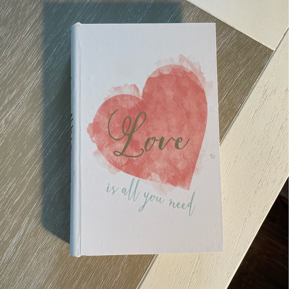 Hobby Lobby Love is all you need, Home Decor